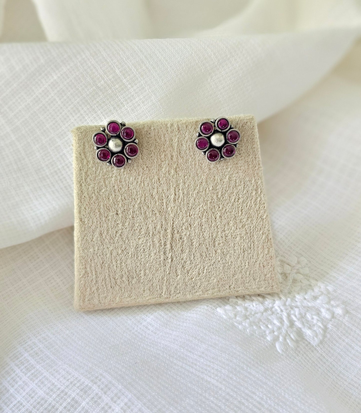 92.5 Silver kemp studs