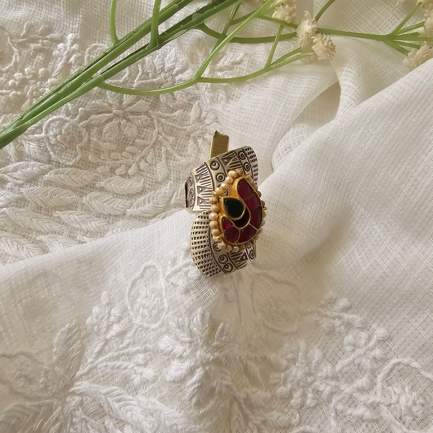 Silver 92.5 kundan two tone hill tribe silver ring