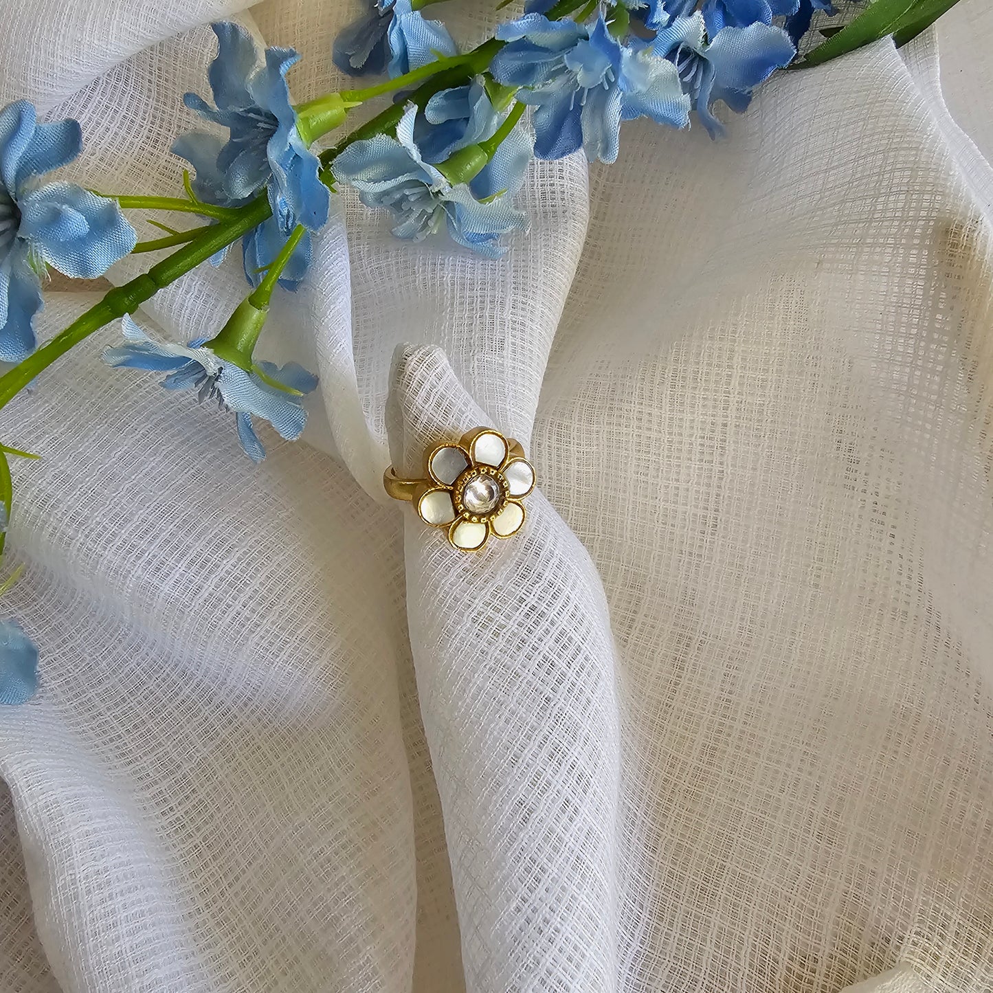 Silver 92.5 kundan gold polish mother of pearl flower ring