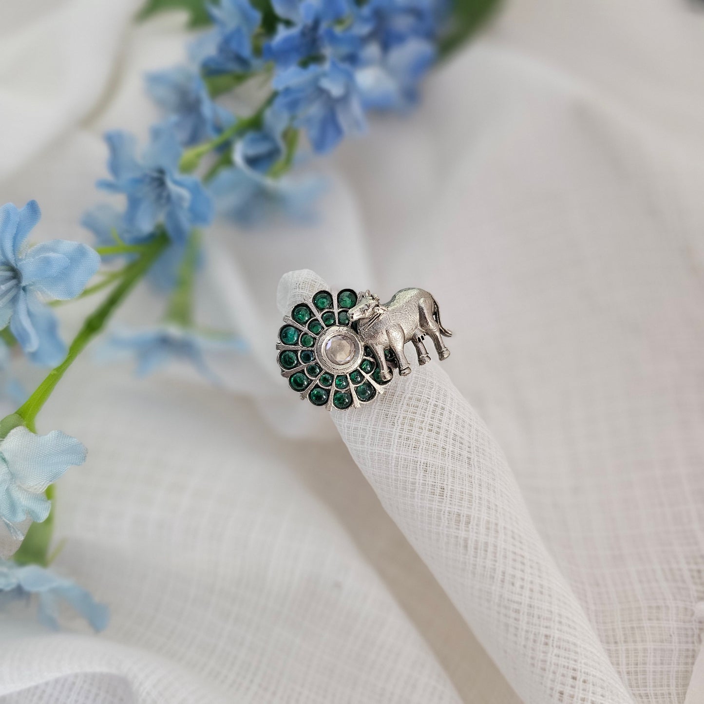 Silver 92.5 Green kemp and moissanite ring