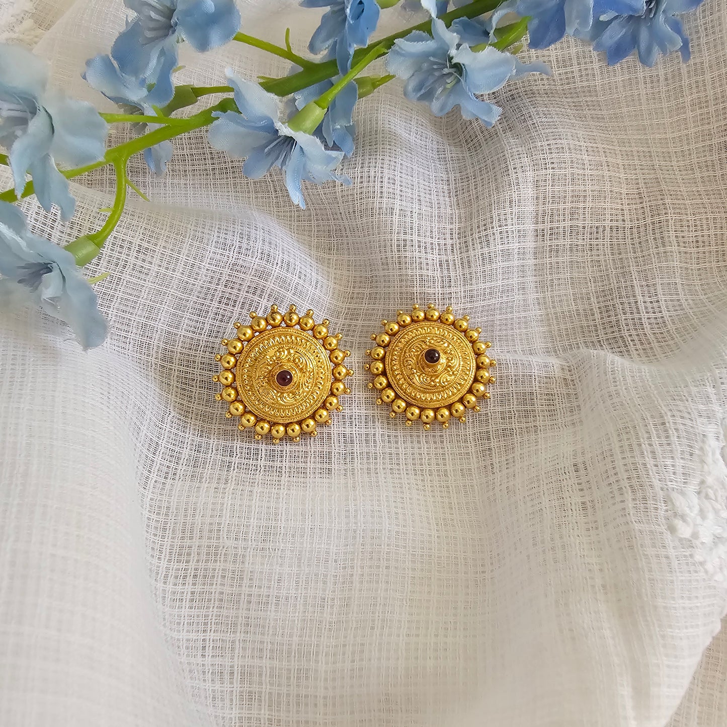 Silver 92.5 gold polish statement stud