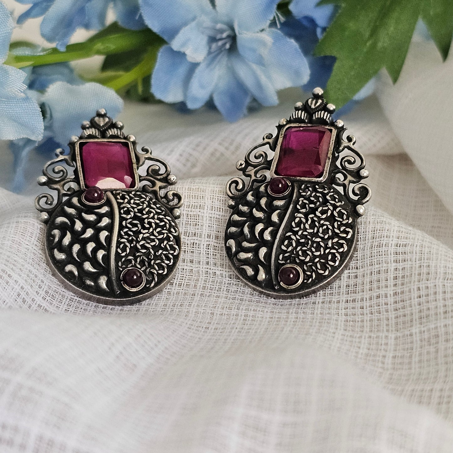 Silver 92.5 kemp Kolhapur studs