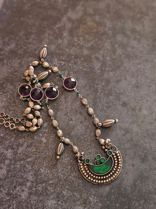 Vintage glass pendant necklace