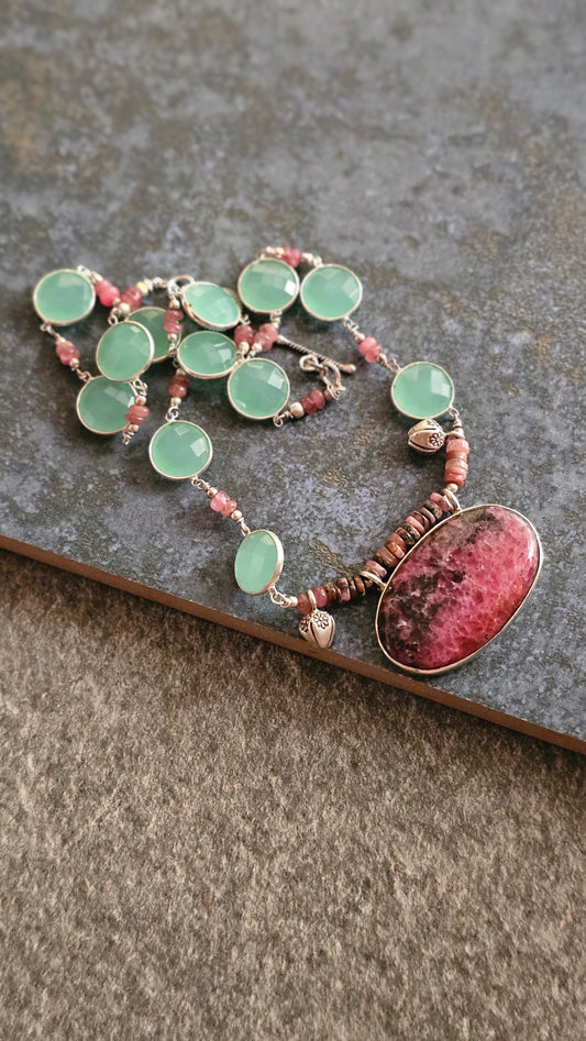 Rosé Meadow
Chalcedony, Pink Tourmaline & Rhodonite Necklace