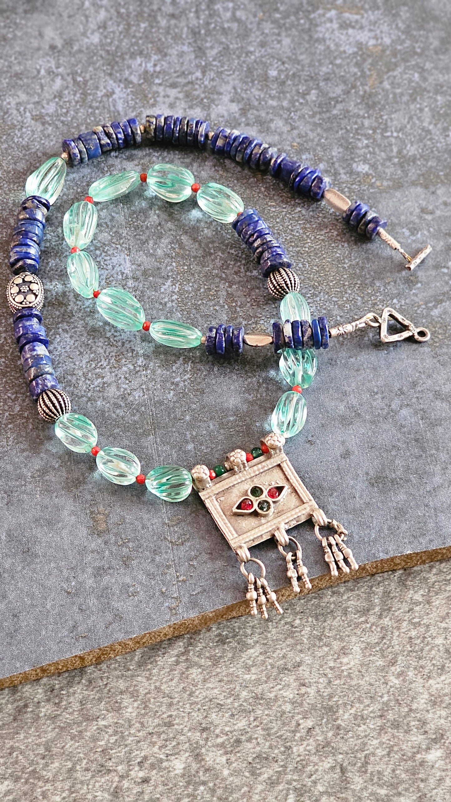 Aquamarine and lapis lazuli necklace with vintage elements
