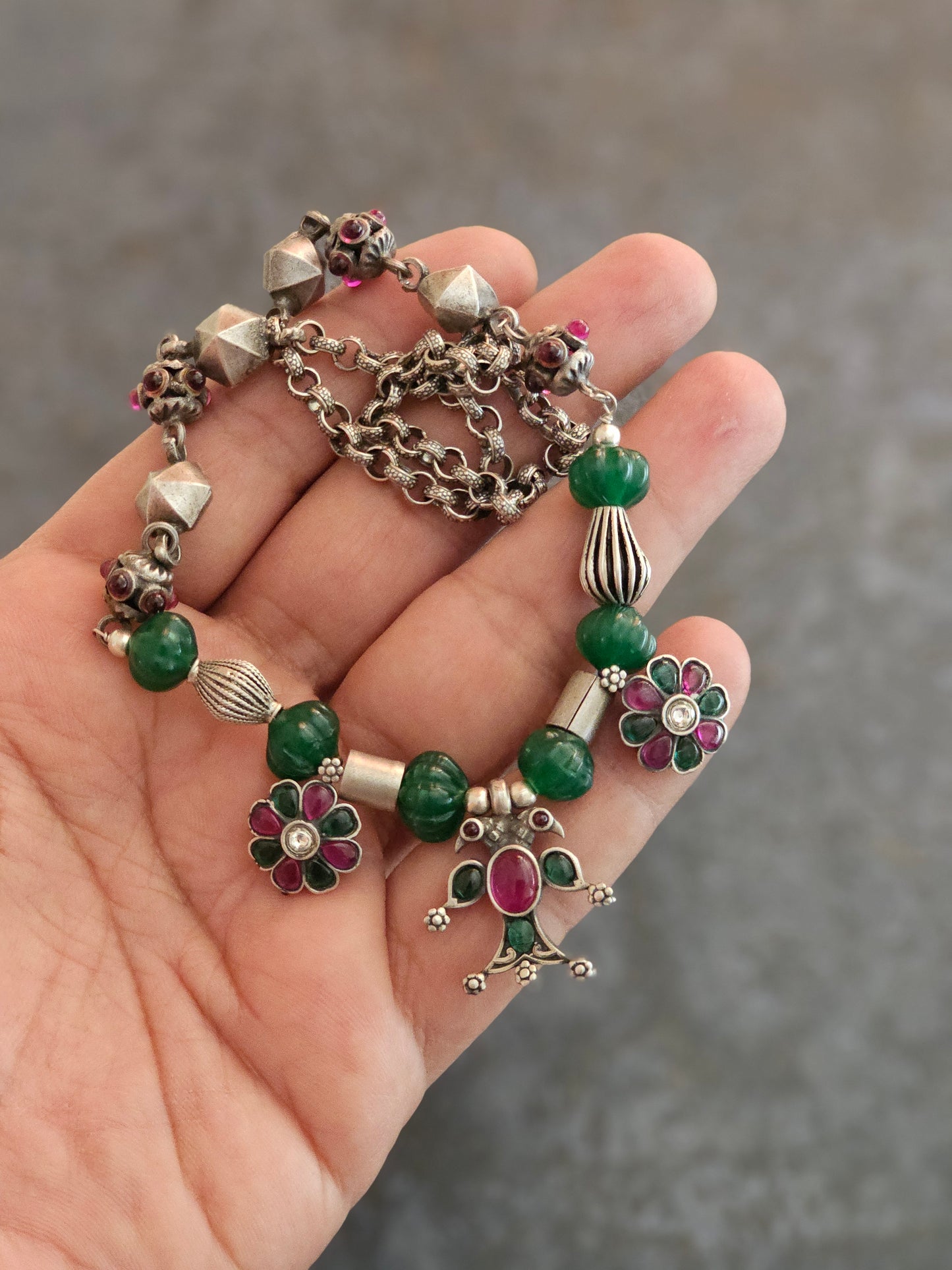 Green onyx pumpkin stones necklace with kempu pendants