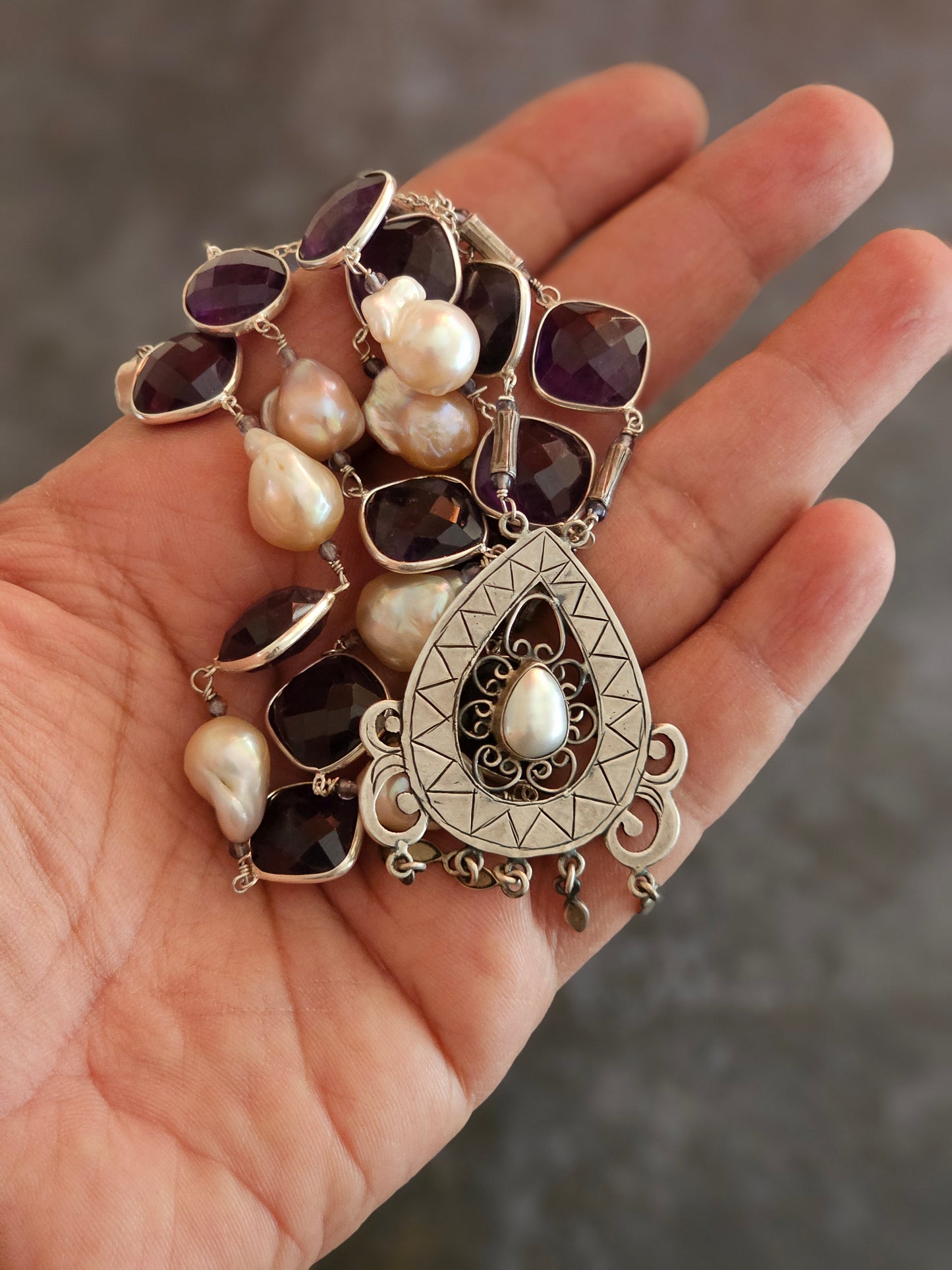 Amethyst, Baroque pearls necklace Hill tribe pendant