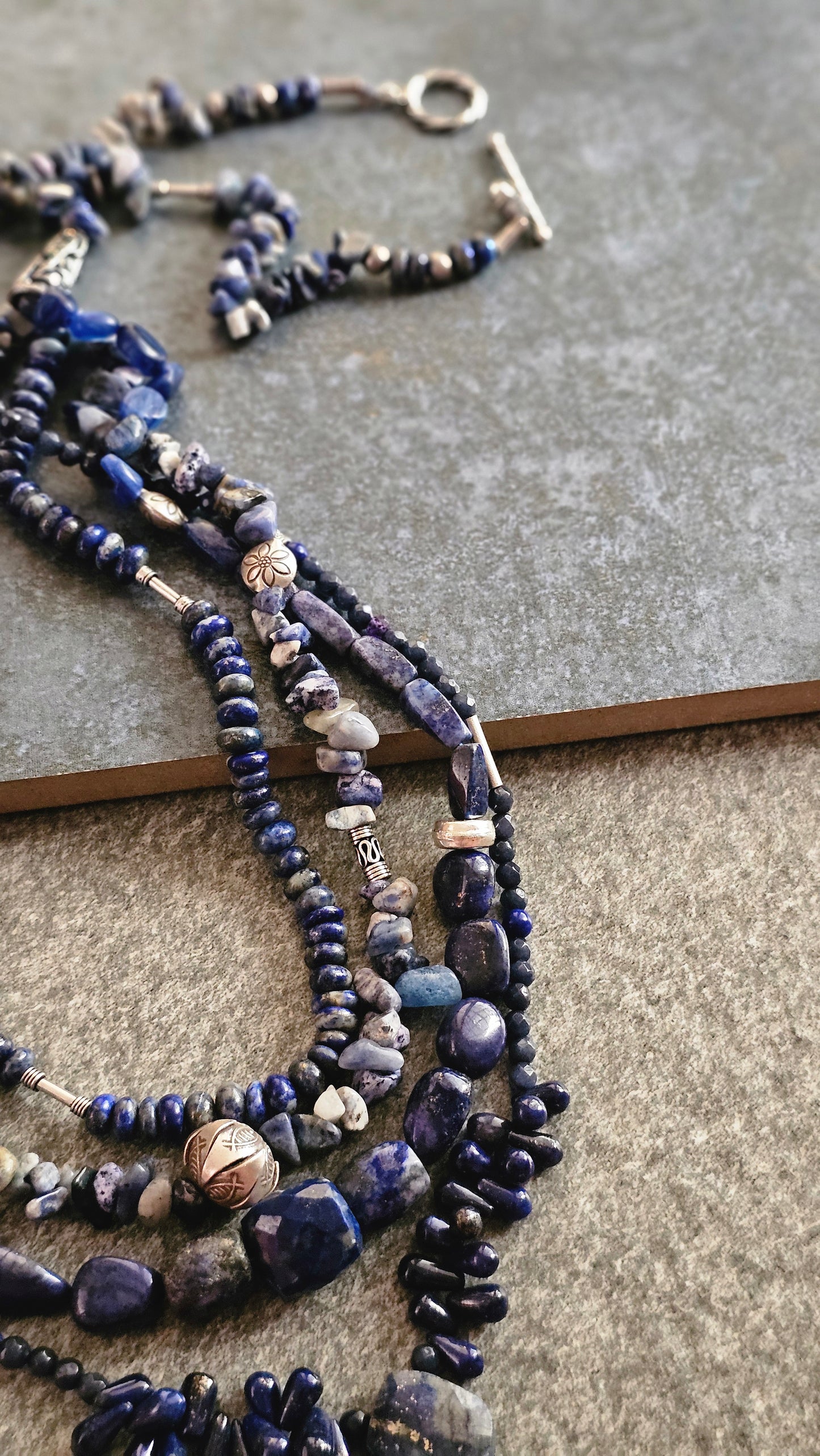 NEELRAAG | Sodalite, Lapis Lazuli & Silver Necklace