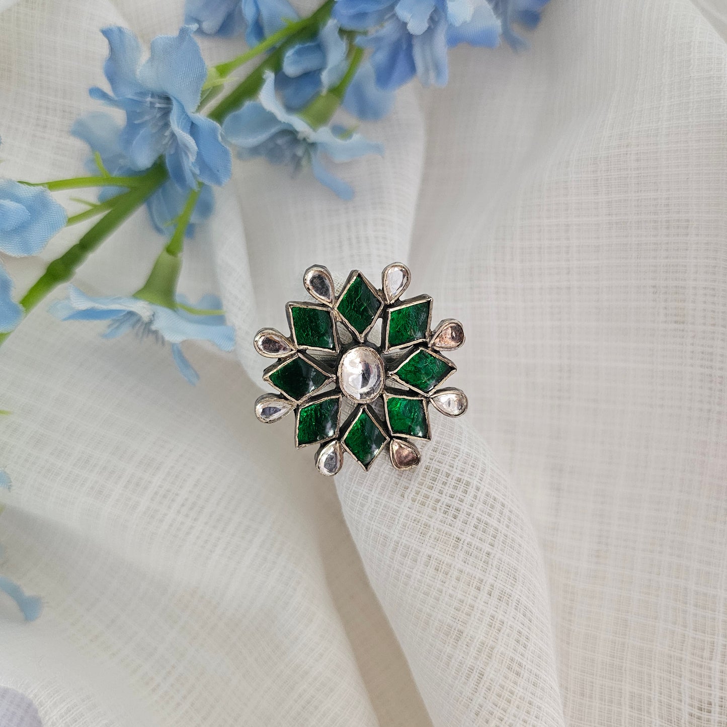Silver 92.5 green kundan and moissanite ring