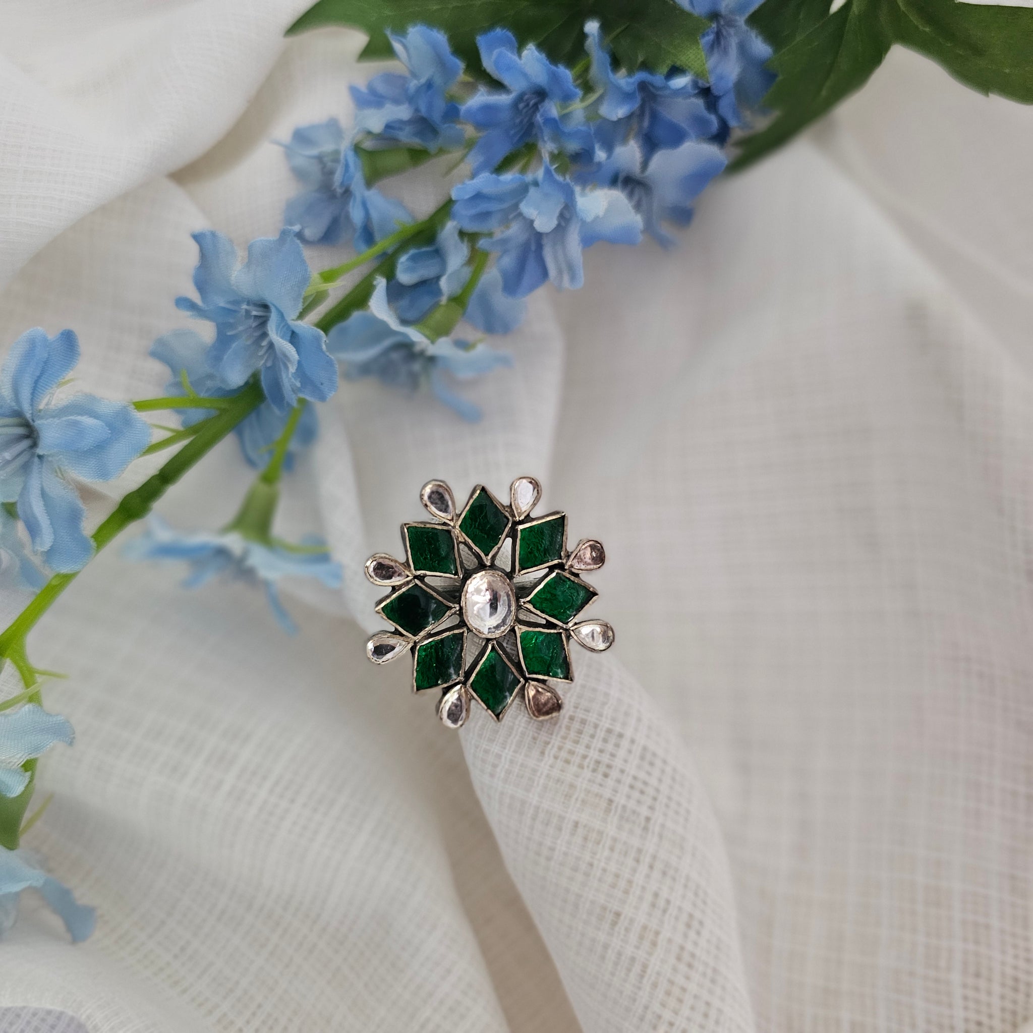 Silver 92.5 green kundan and moissanite ring