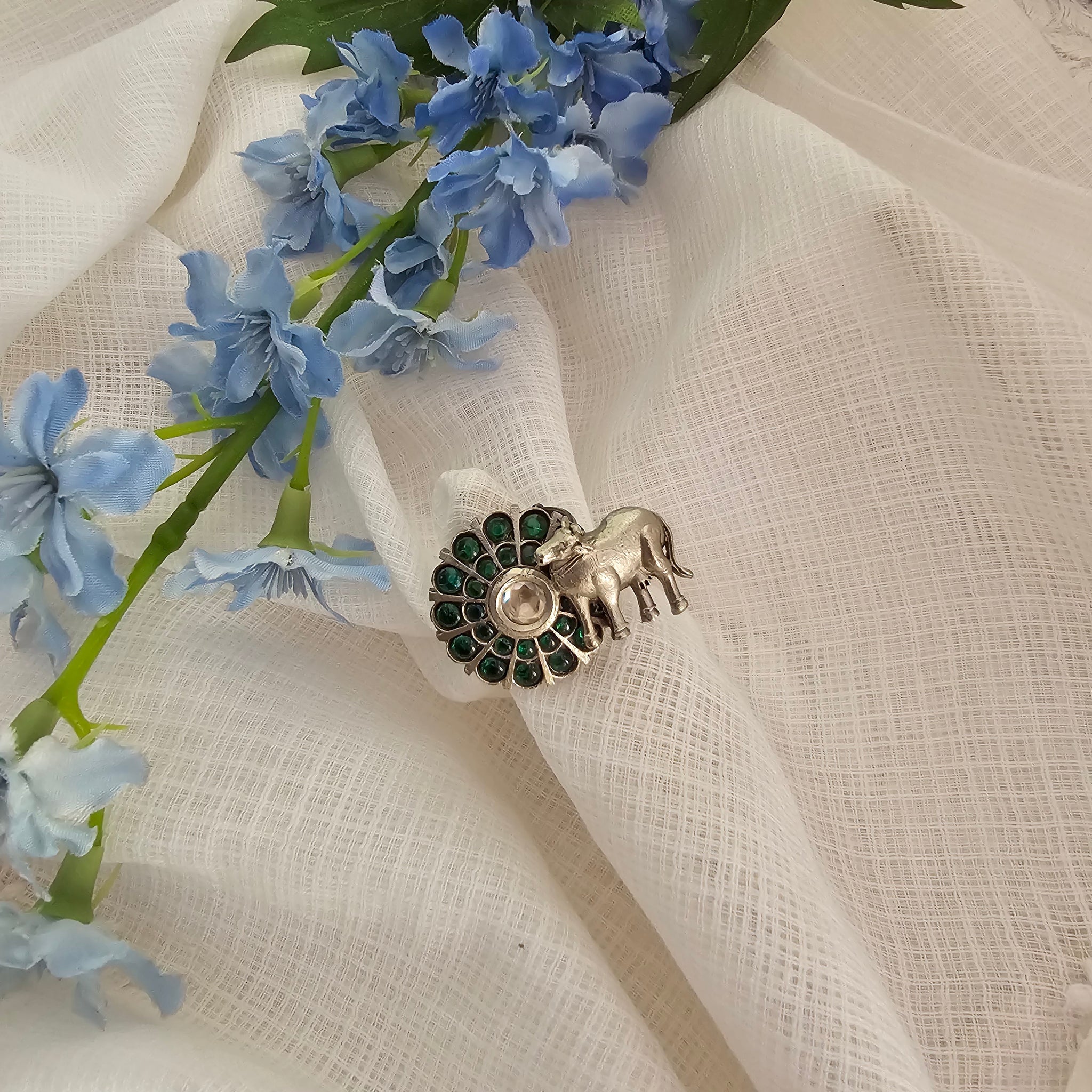 Silver 92.5 Green kemp and moissanite ring