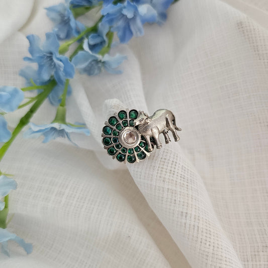 Silver 92.5 Green kemp and moissanite ring