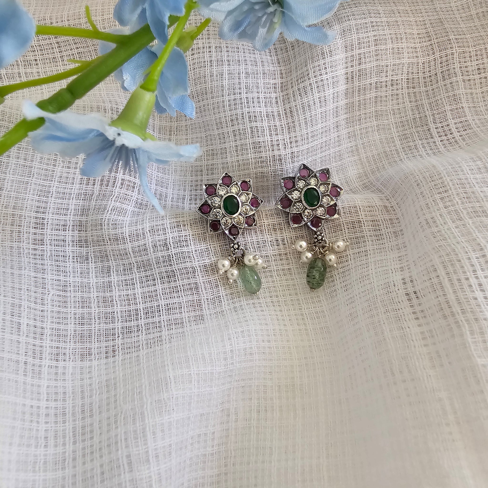 Silver 92.5 kemp studs with pearls