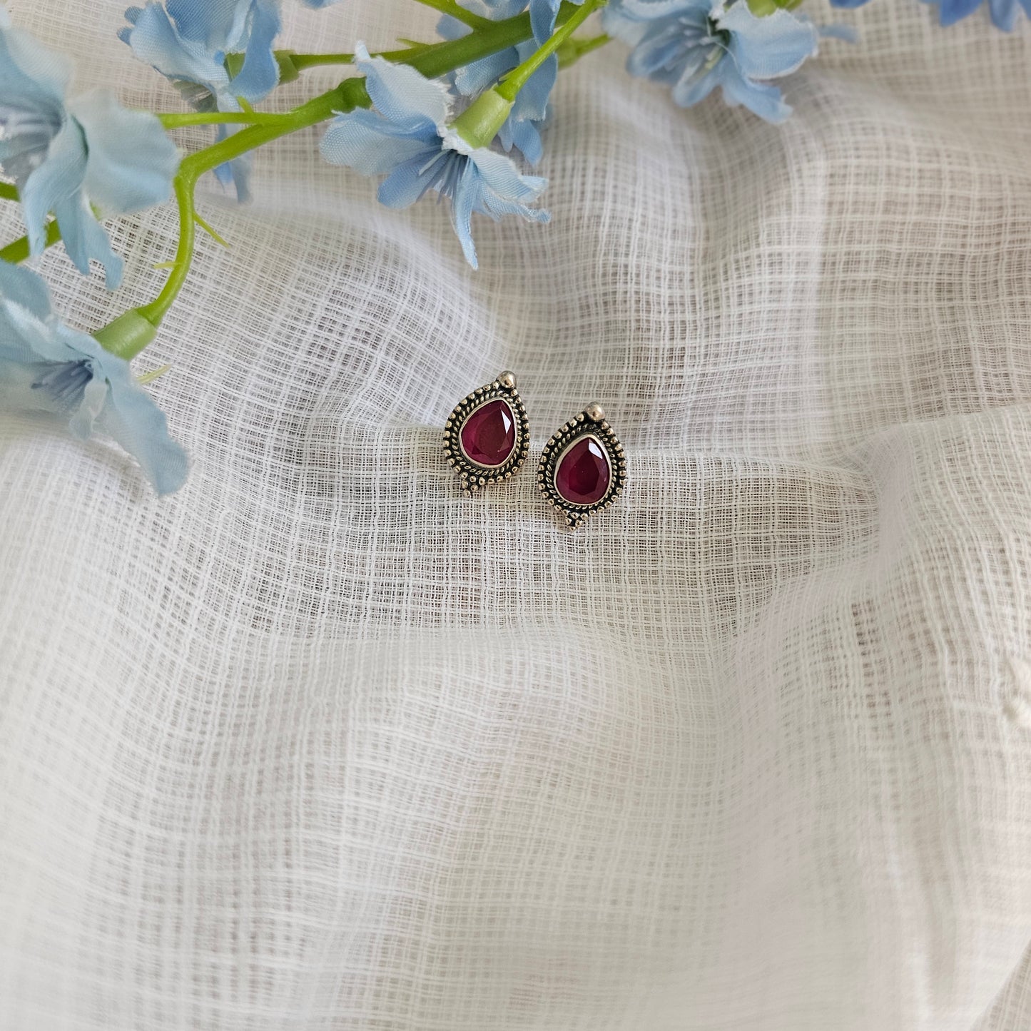 Silver 92.5 garnet stud