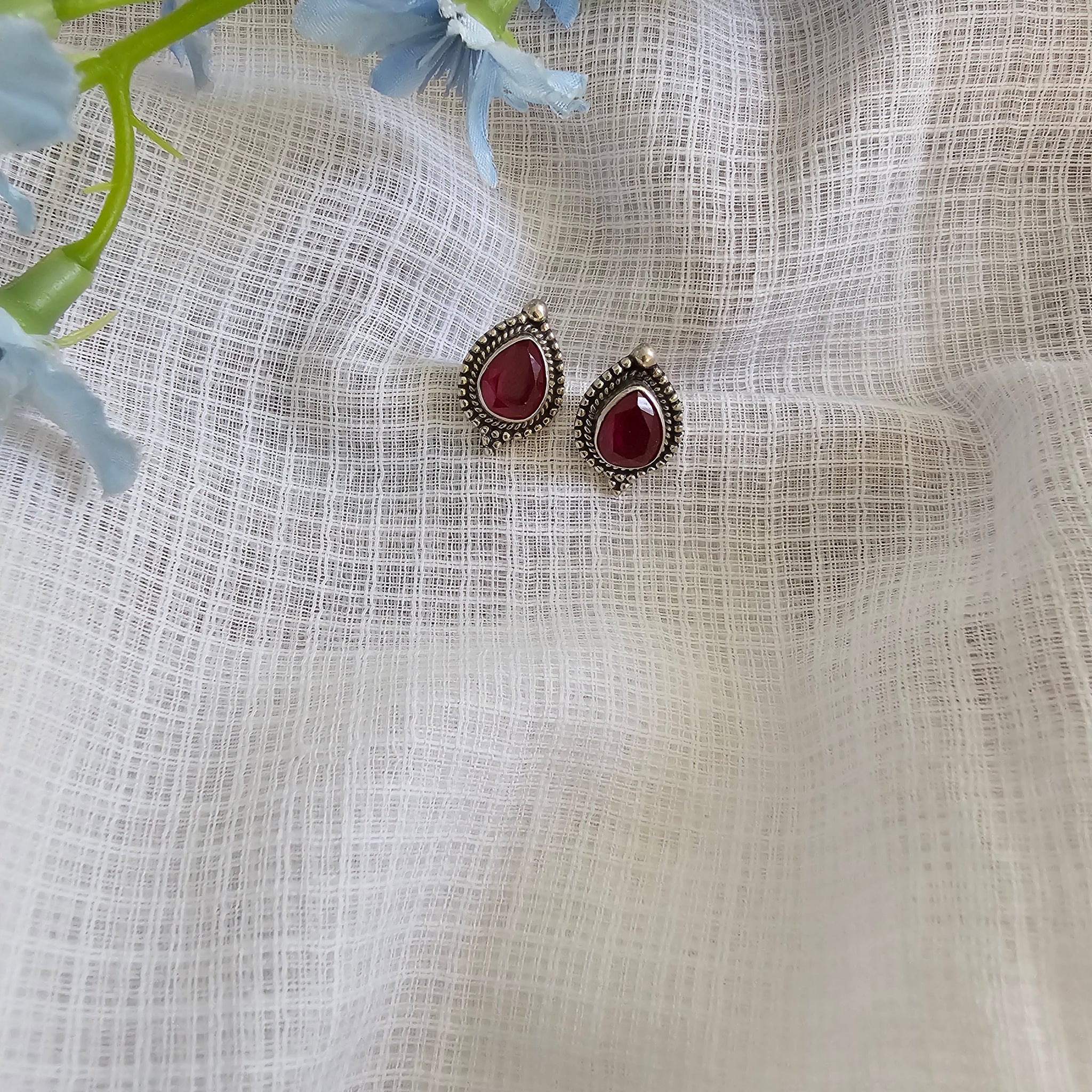 Silver 92.5 garnet stud