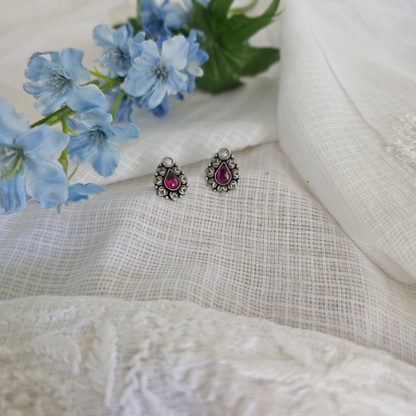 Silver 92.5 kemp and moissanite stud