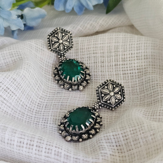 Silver 92.5 Kolhapuri stud with green onyx