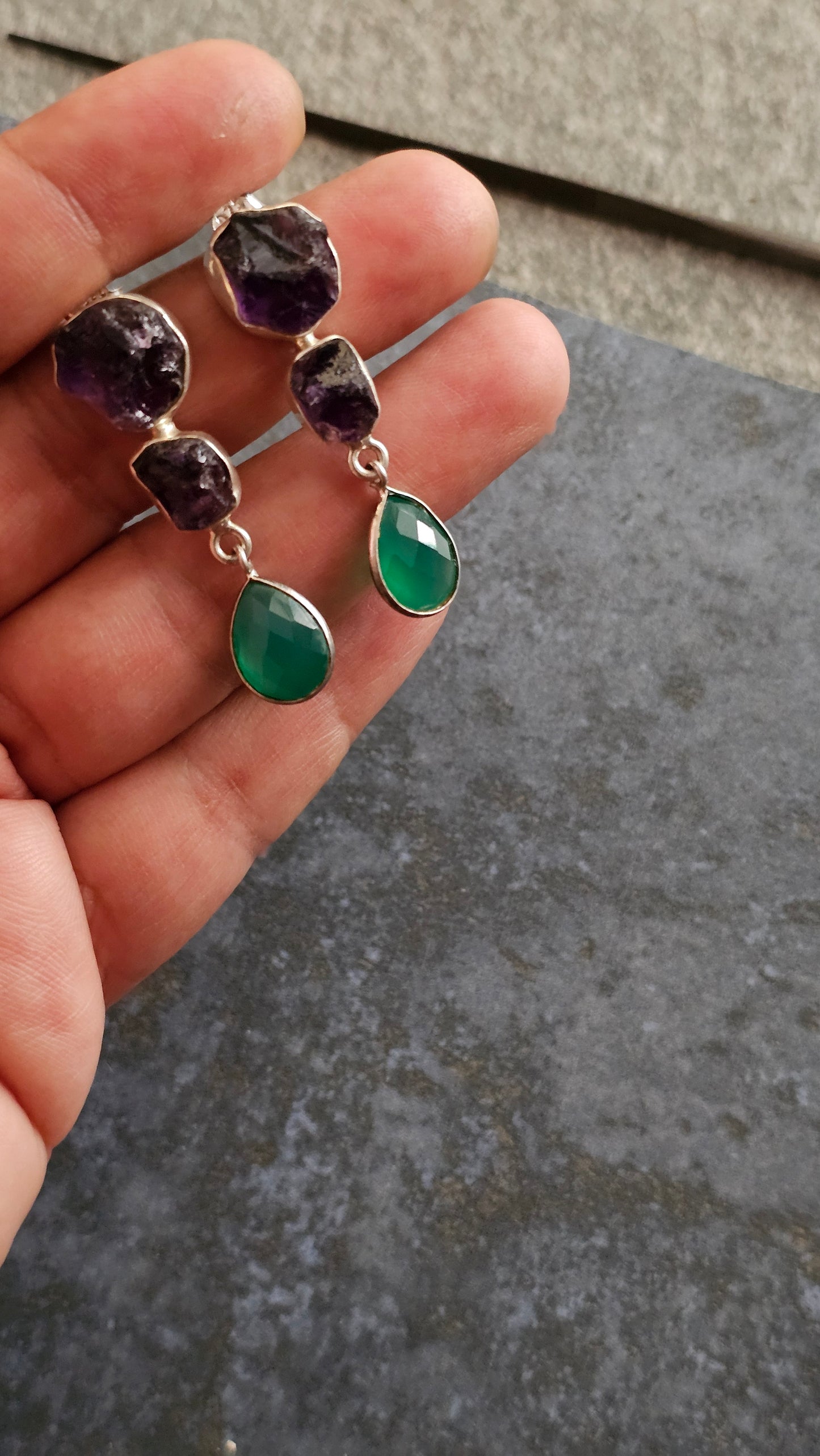 Aranya – Rough Amethyst & Green Onyx Earrings