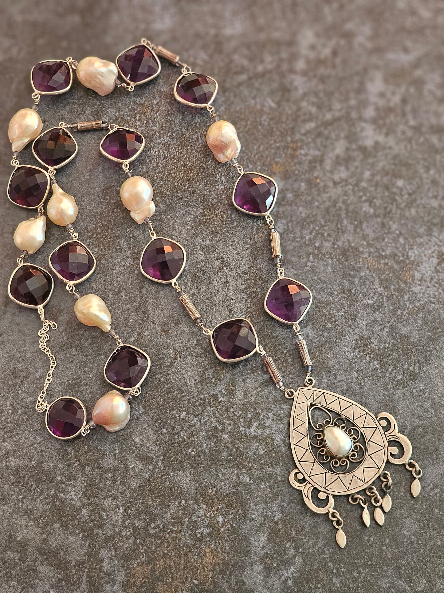 Amethyst, Baroque pearls necklace Hill tribe pendant