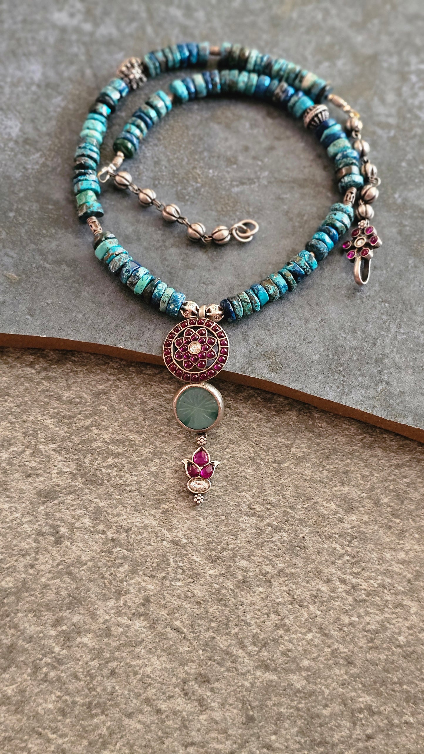 Azurite gemstone kempu pendant necklace