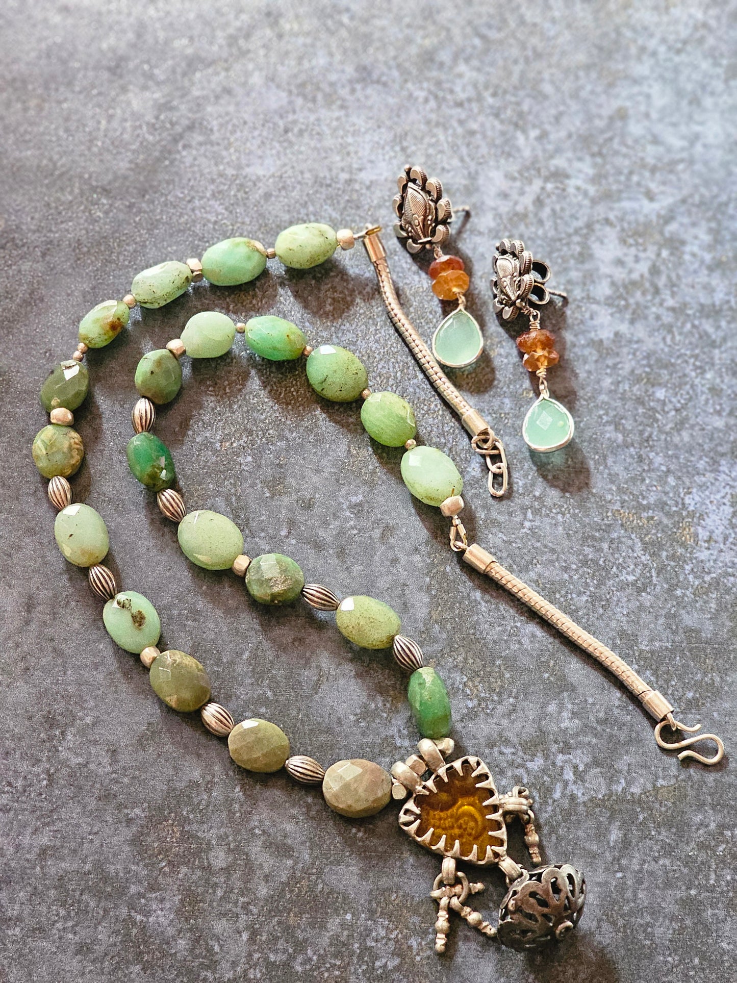 Chrysoprace gemstone necklace set
