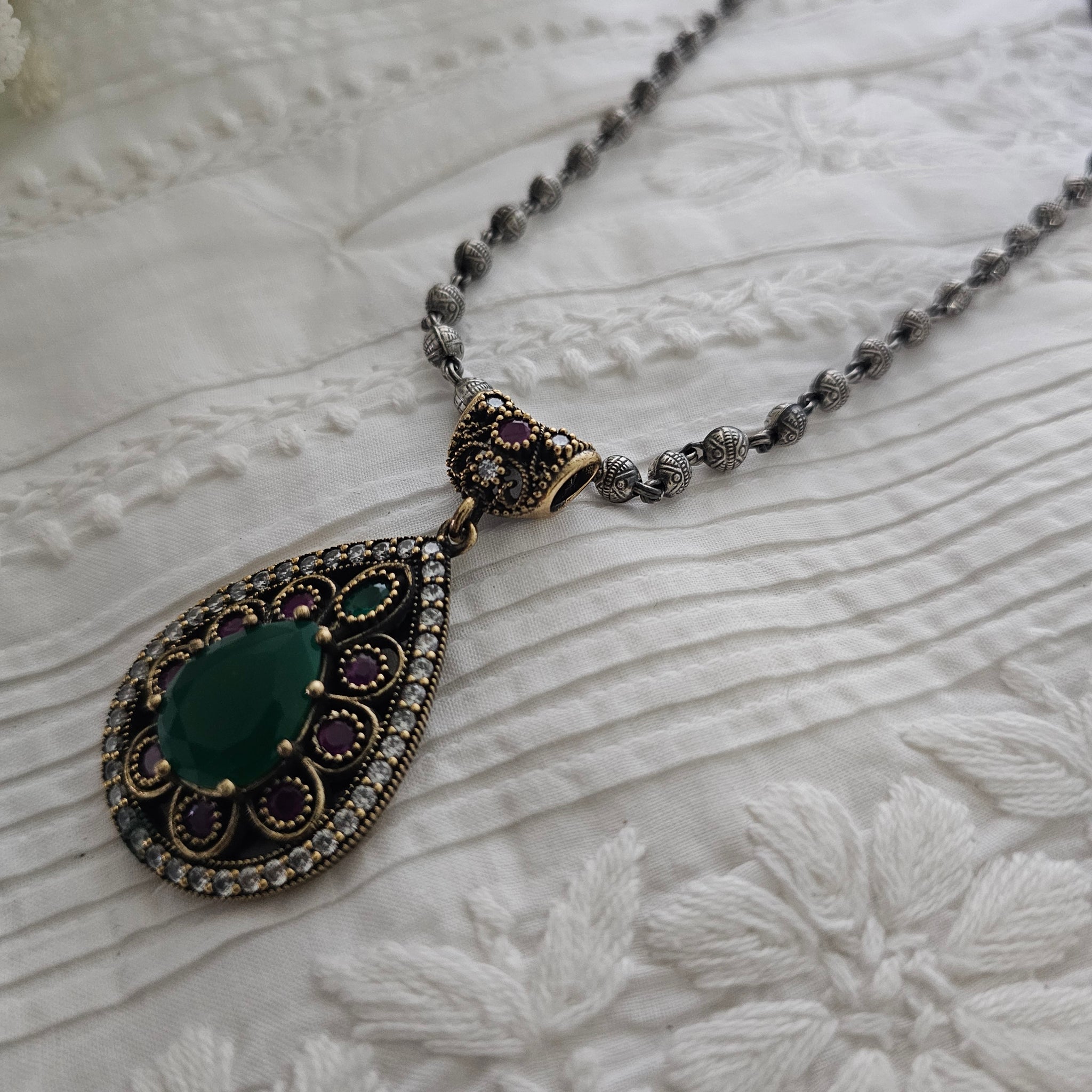 Silver 92.5 green onyx pendant with silver beads