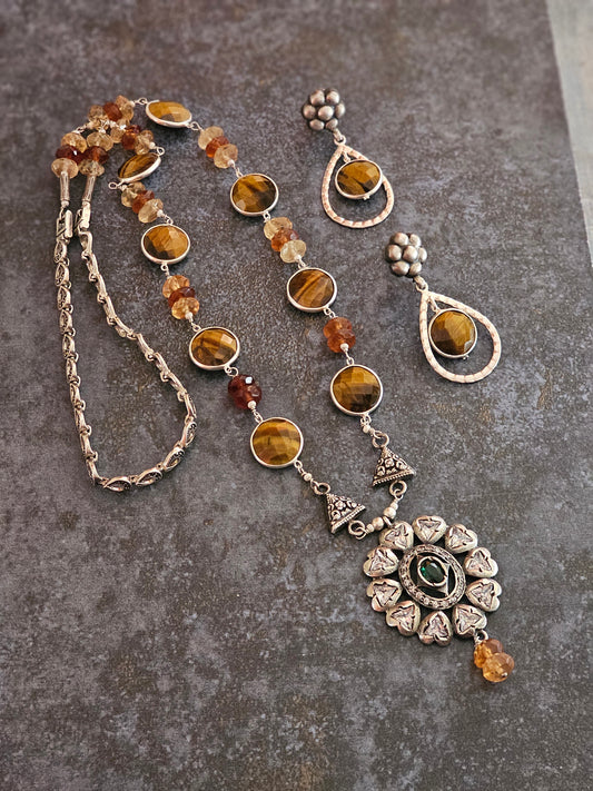 Tiger eye strung with hessonite stones strung on silver wires with Victorian setting moissanite pendant
