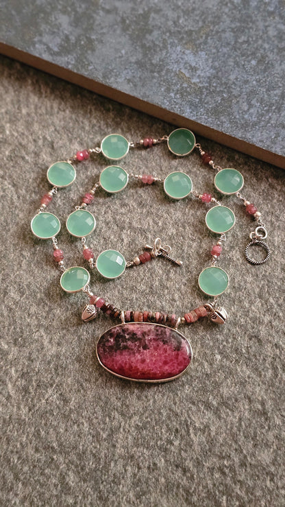 Rosé Meadow
Chalcedony, Pink Tourmaline & Rhodonite Necklace
