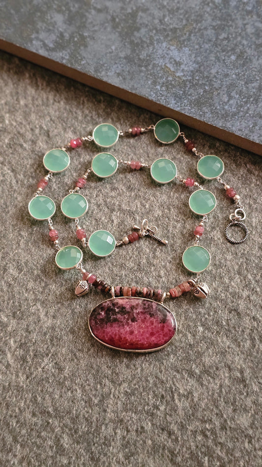 Rosé Meadow
Chalcedony, Pink Tourmaline & Rhodonite Necklace