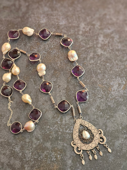 Amethyst, Baroque pearls necklace Hill tribe pendant