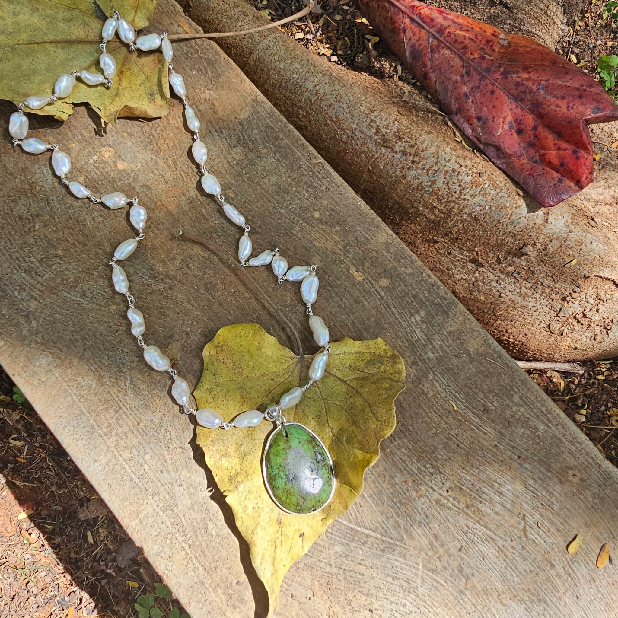 Silver 92.5 keishi pearls necklace with jasper pendant