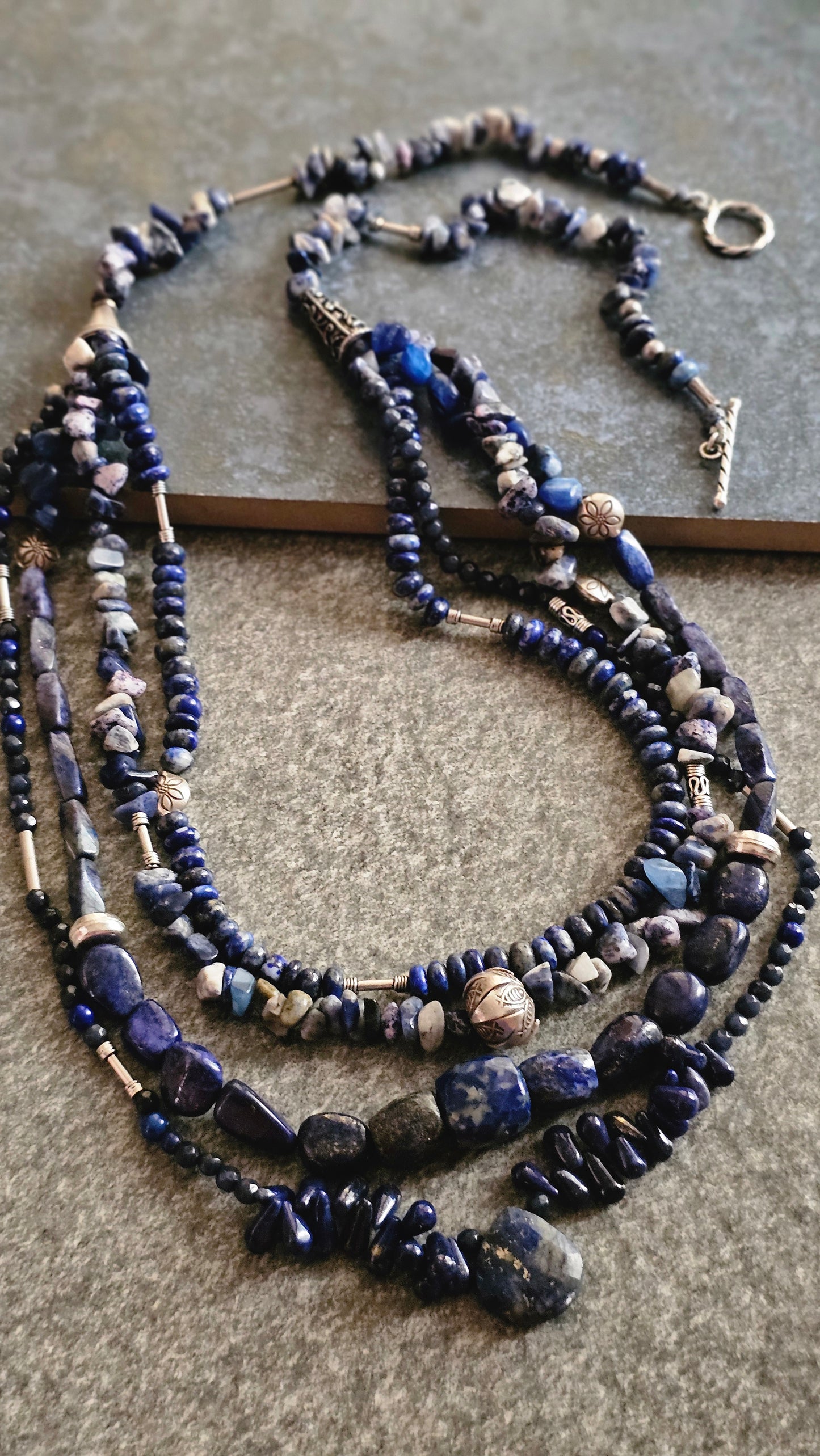 NEELRAAG | Sodalite, Lapis Lazuli & Silver Necklace