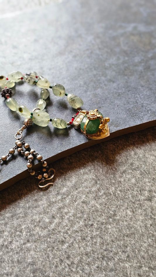 Prehnite gemstones emerald tumble pendant necklace