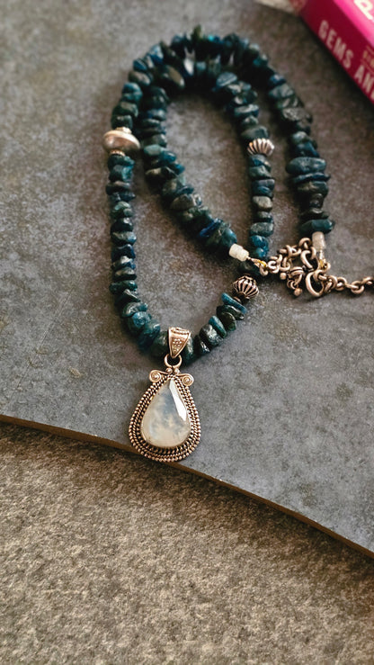 Rough-Cut Apatite & Rainbow Moonstone Necklace