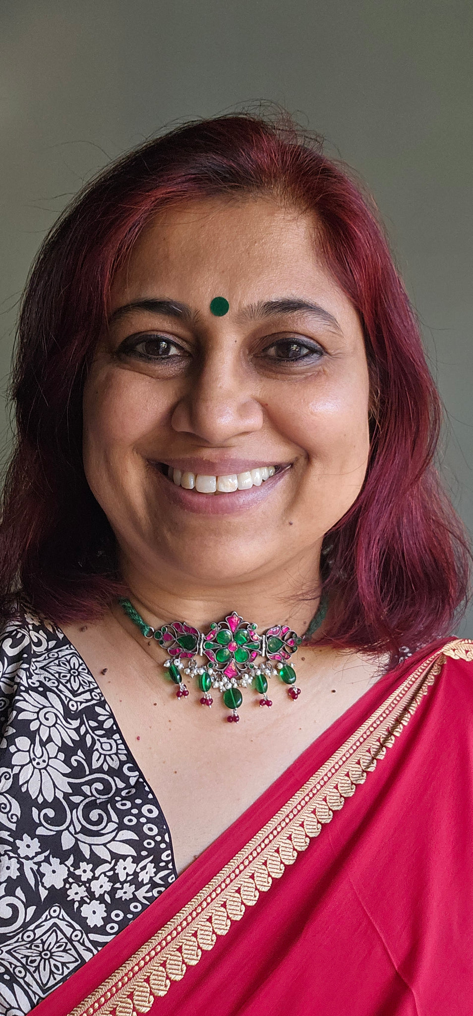 Silver 92.5 kundan choker in red and green