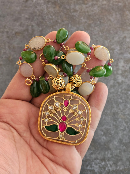 Gold polish kundan inlay pendant druzzy stone necklace