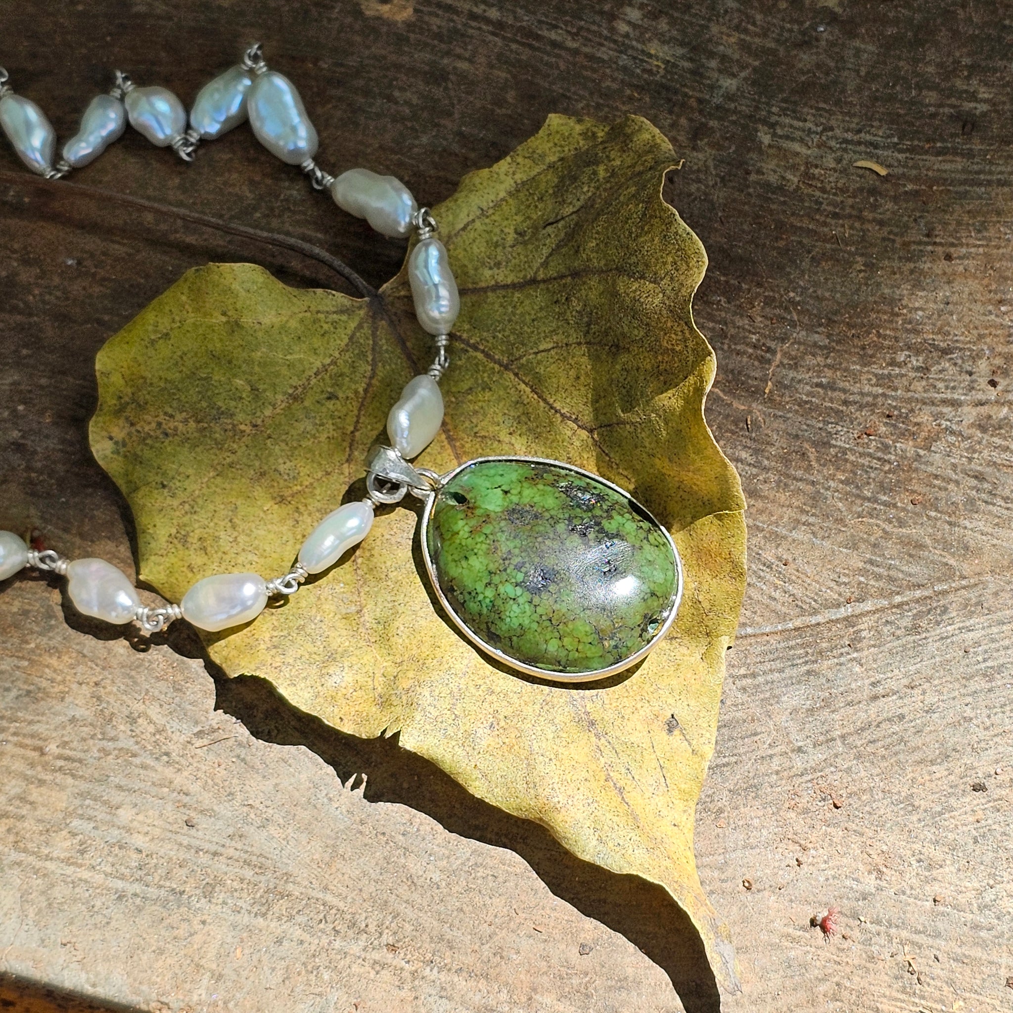 Silver 92.5 keishi pearls necklace with jasper pendant