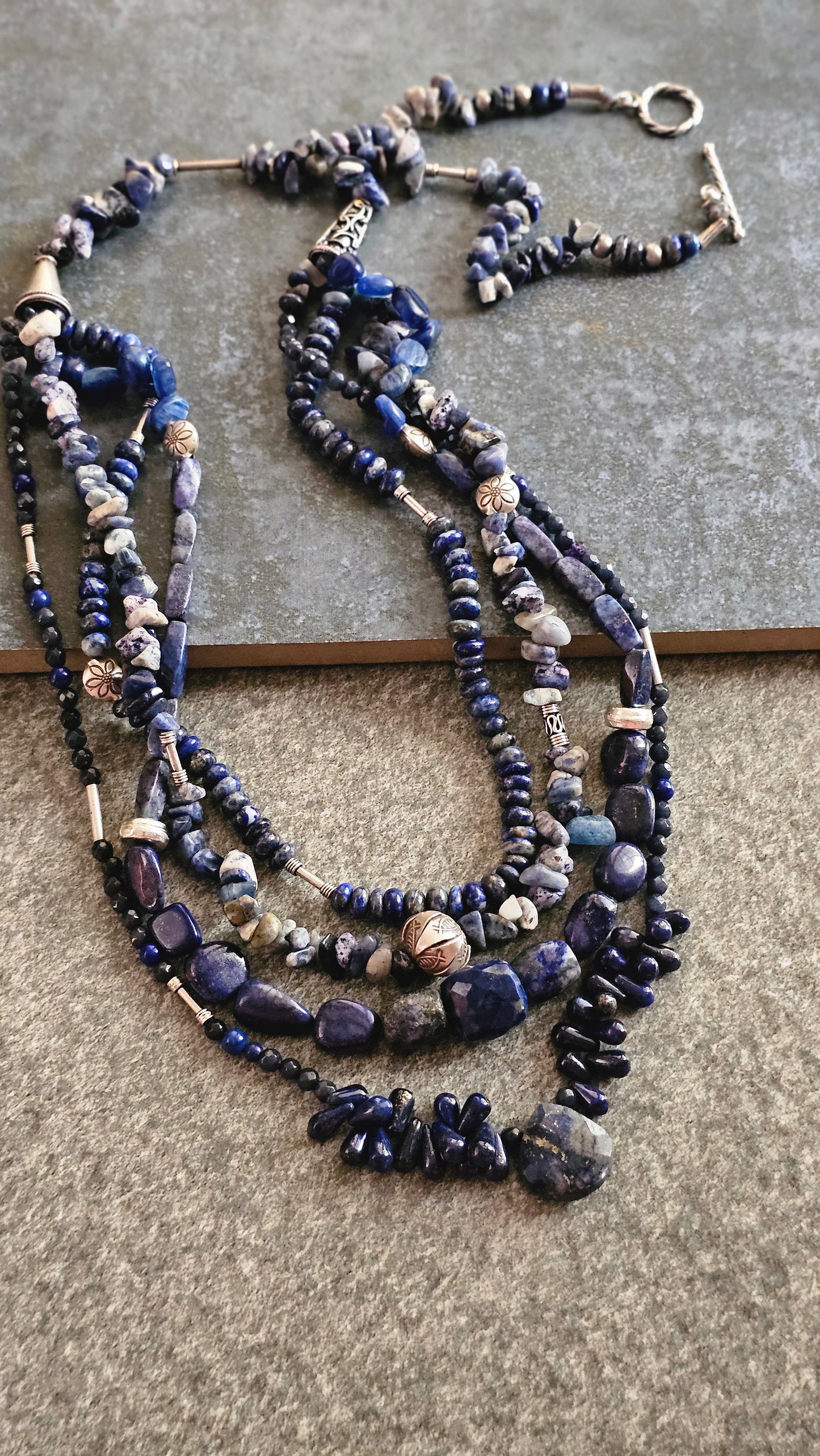 NEELRAAG | Sodalite, Lapis Lazuli & Silver Necklace