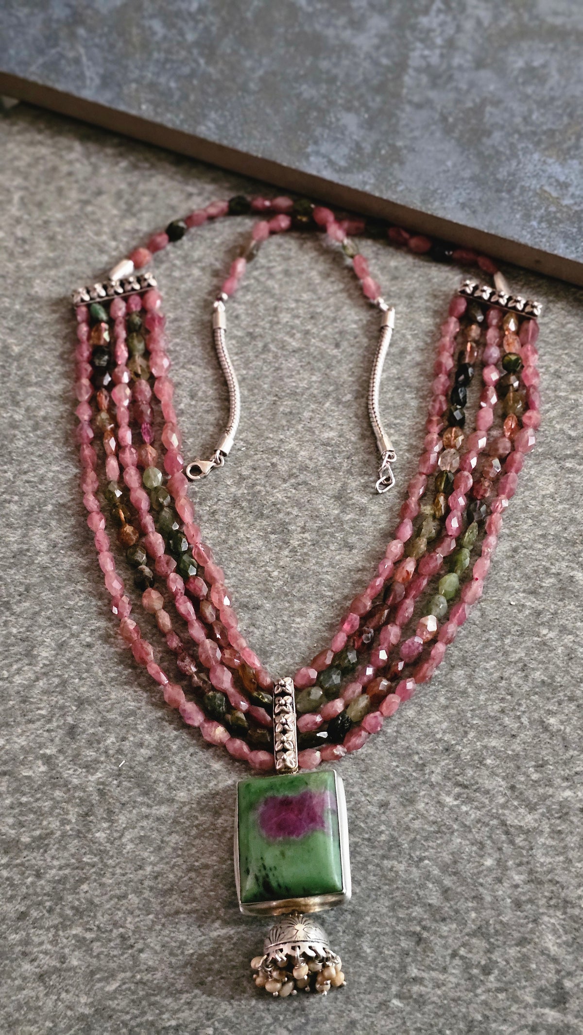 GULABI, SORT Of | SOUL STRUNG