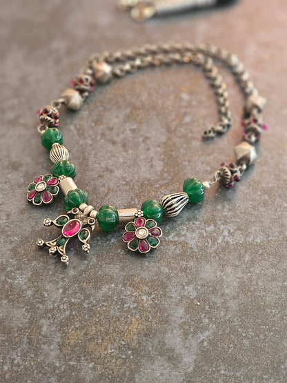 Green onyx pumpkin stones necklace with kempu pendants