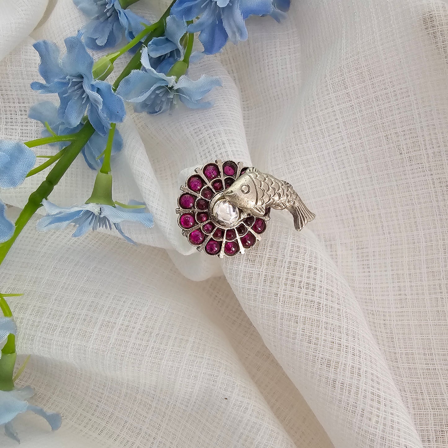 Silver 92.5 kemp and moissanite fish motif ring