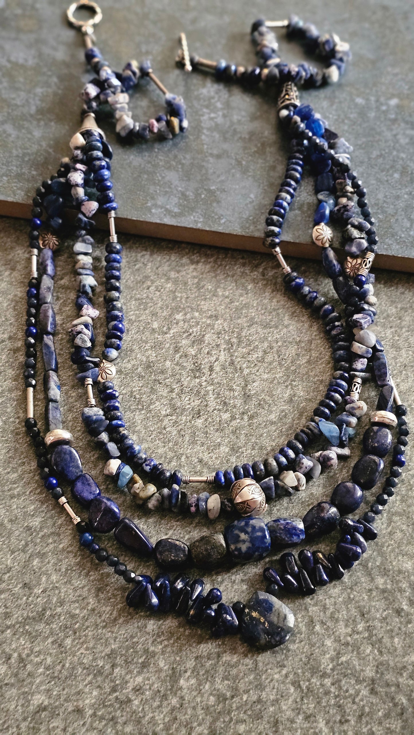 NEELRAAG | Sodalite, Lapis Lazuli & Silver Necklace