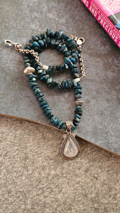 Rough-Cut Apatite & Rainbow Moonstone Necklace