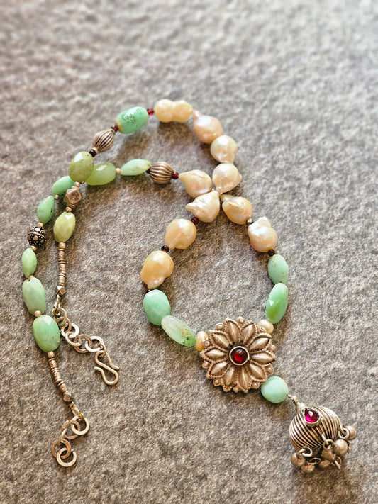 Fresh water Baroque pearls necklace