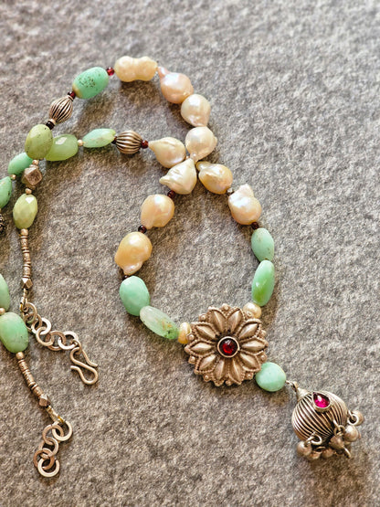 Fresh water Baroque pearls necklace