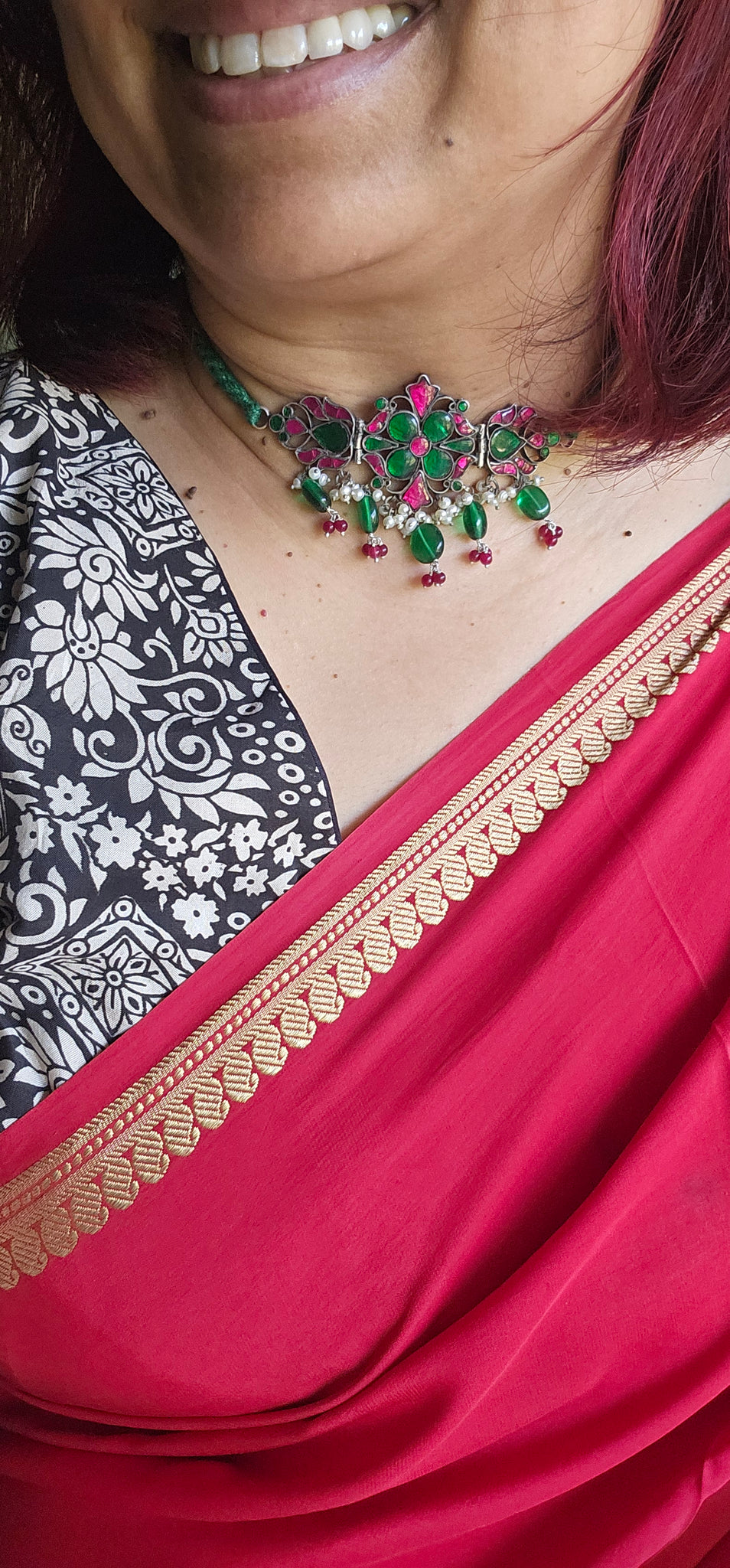 Silver 92.5 kundan choker in red and green